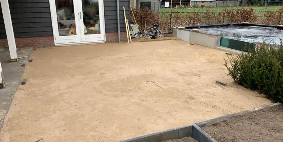 Tuinrenovatie vaassen